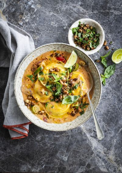 Premium Thai fish medallions in coconut curry sauce