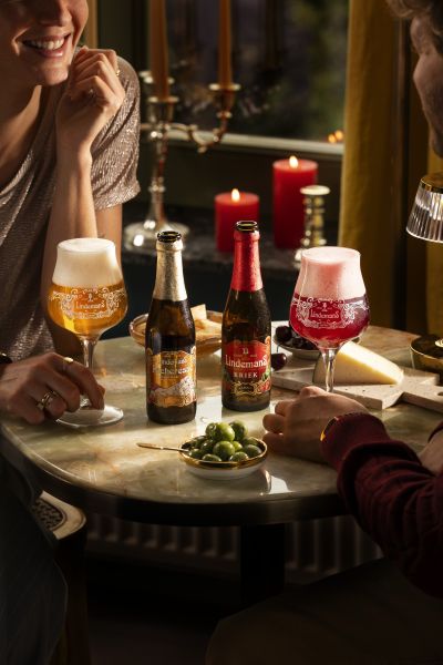 Lindemans Social Gathering Date Pecheresse Kriek &mdash; Lindemans campaign photography by Foodphoto
