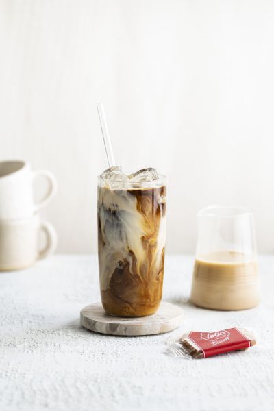 Biscoff iced latte, vertical serving shot