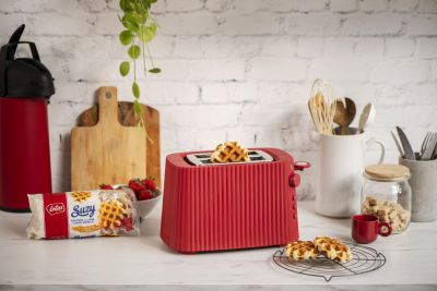 Retail Suzy Lw Toasted Lot Dag &mdash; Lotus Bakeries campaign photography by Foodphoto