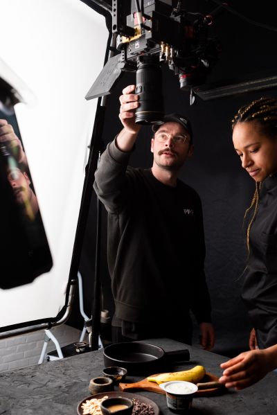 Behind the scenes on a Foodphoto video shoot