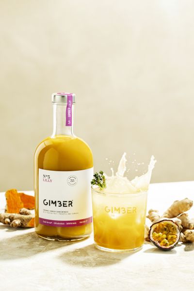 Gimber Nr Perfect Serve Glas Splash &mdash; professional food photography by Foodphoto